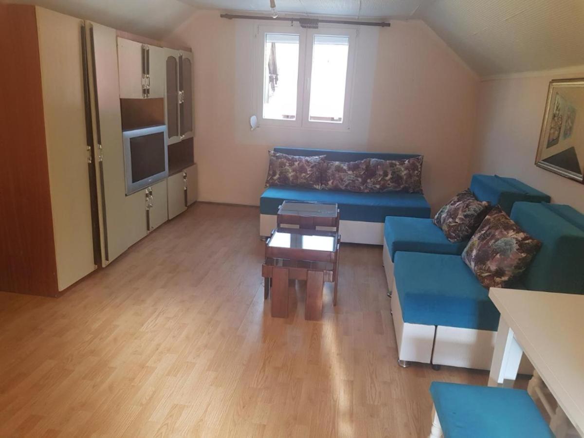 Apartmani U Guci Guča Kültér fotó